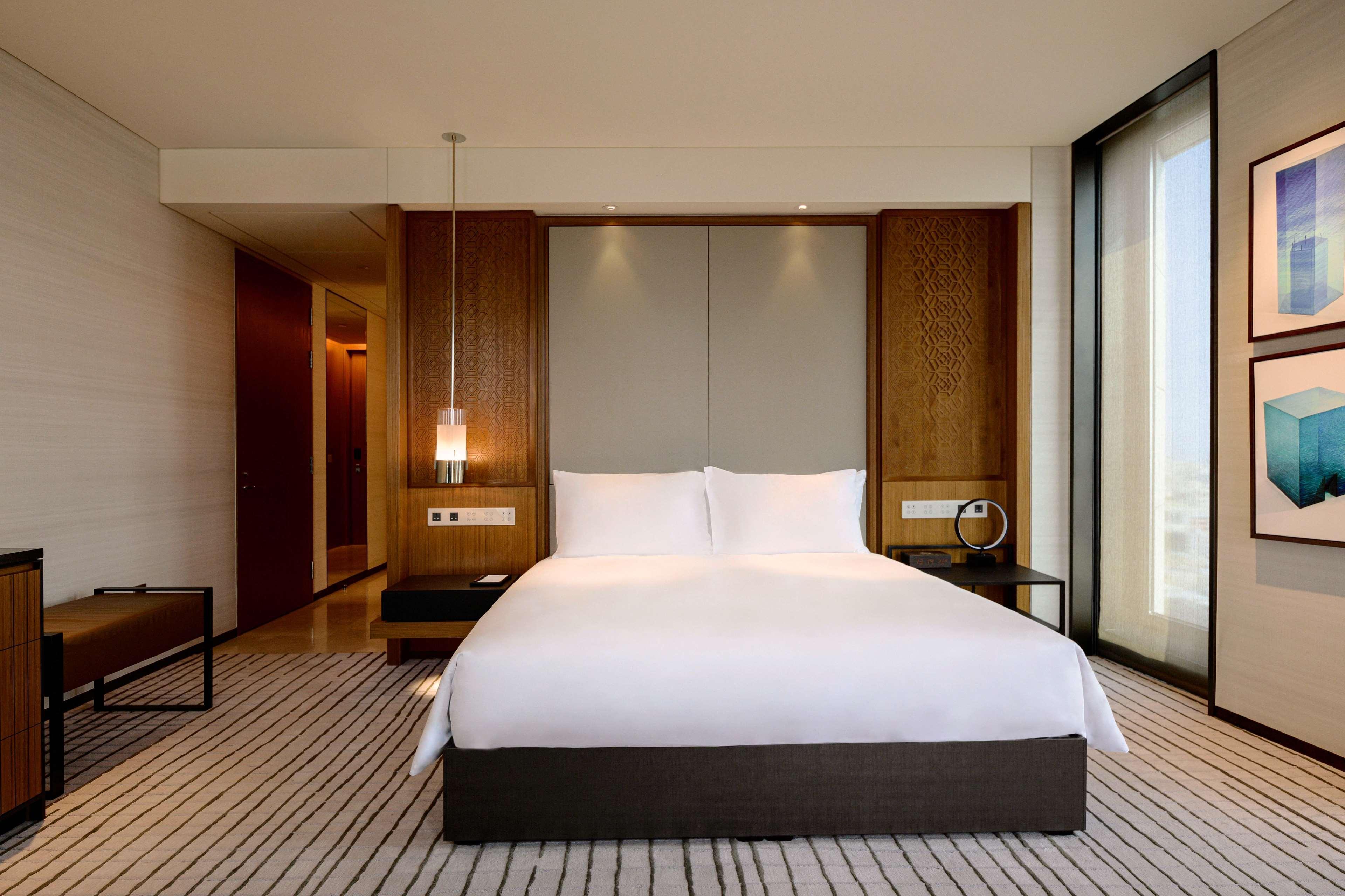 Готель Park Hyatt Доха Екстер'єр фото A bedroom at the hotel
