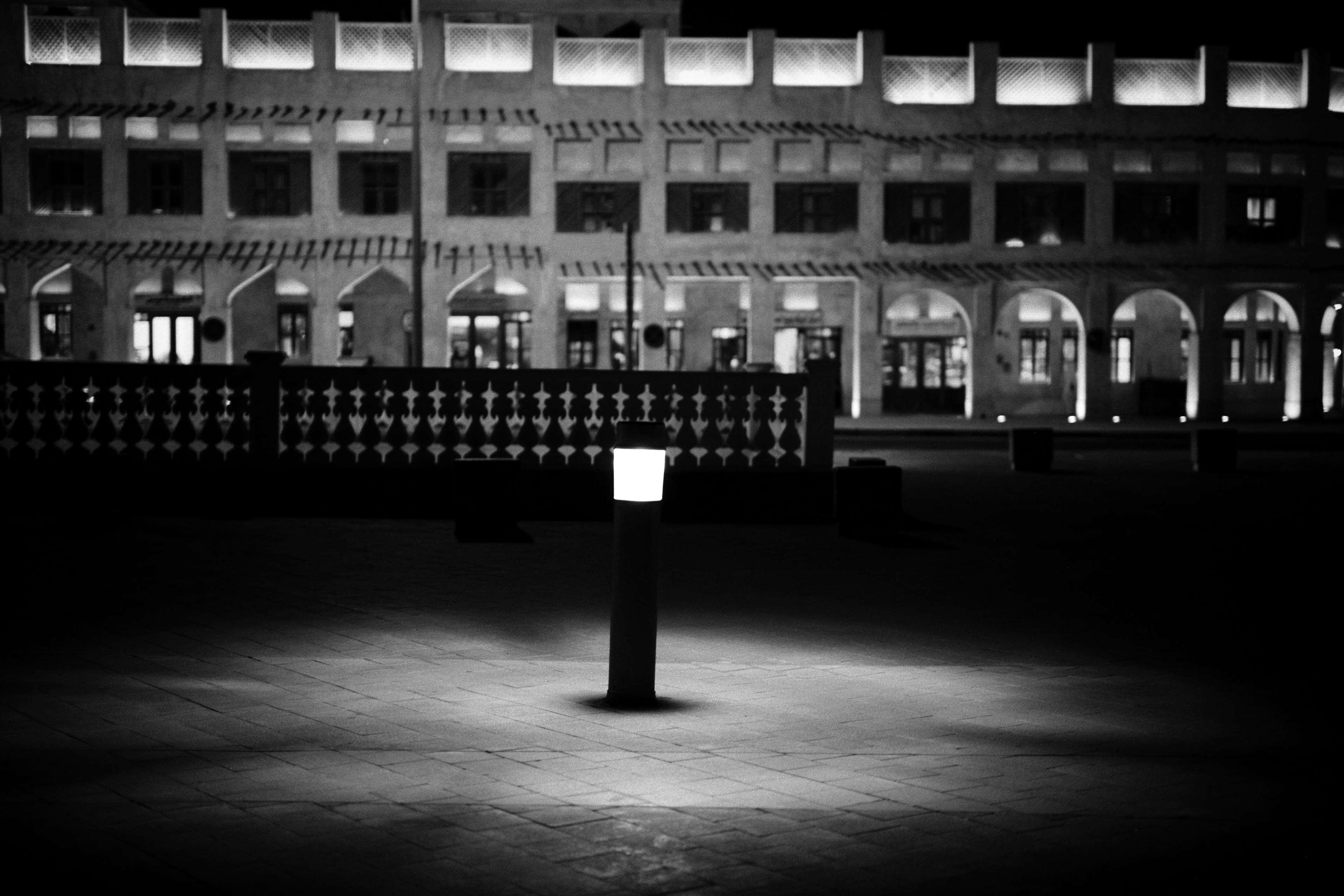 Готель Park Hyatt Доха Екстер'єр фото A lamp post in Al-Shaab