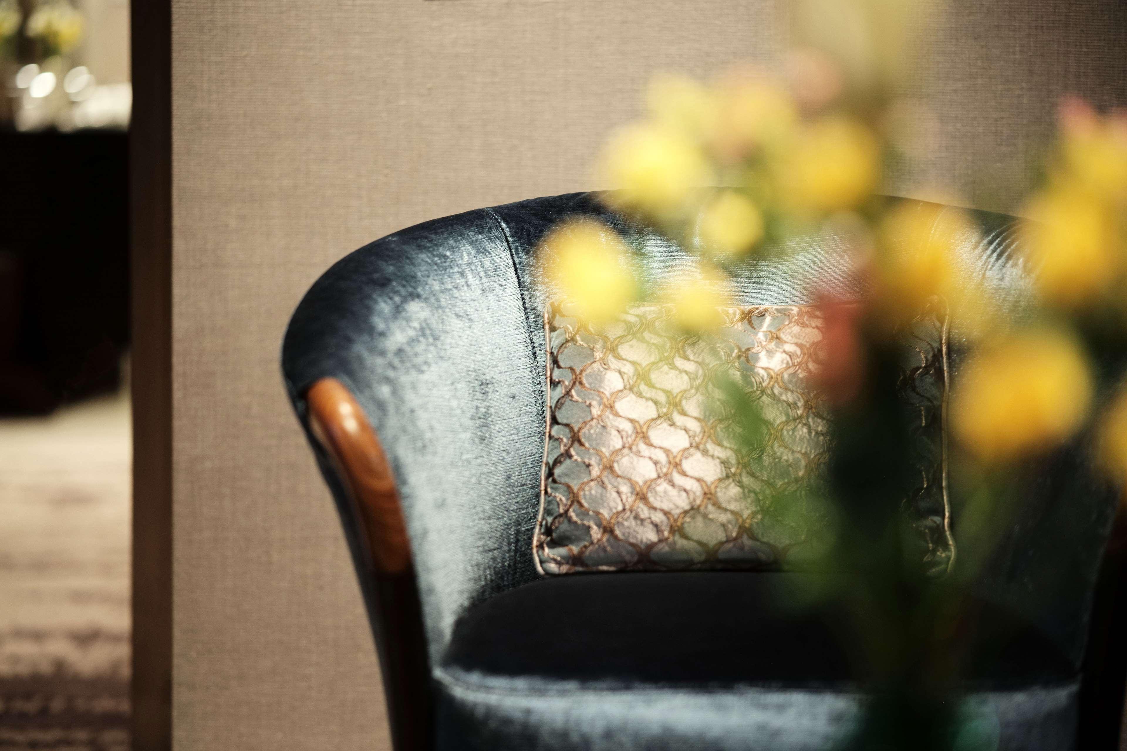 Готель Park Hyatt Доха Екстер'єр фото Detail of a chair