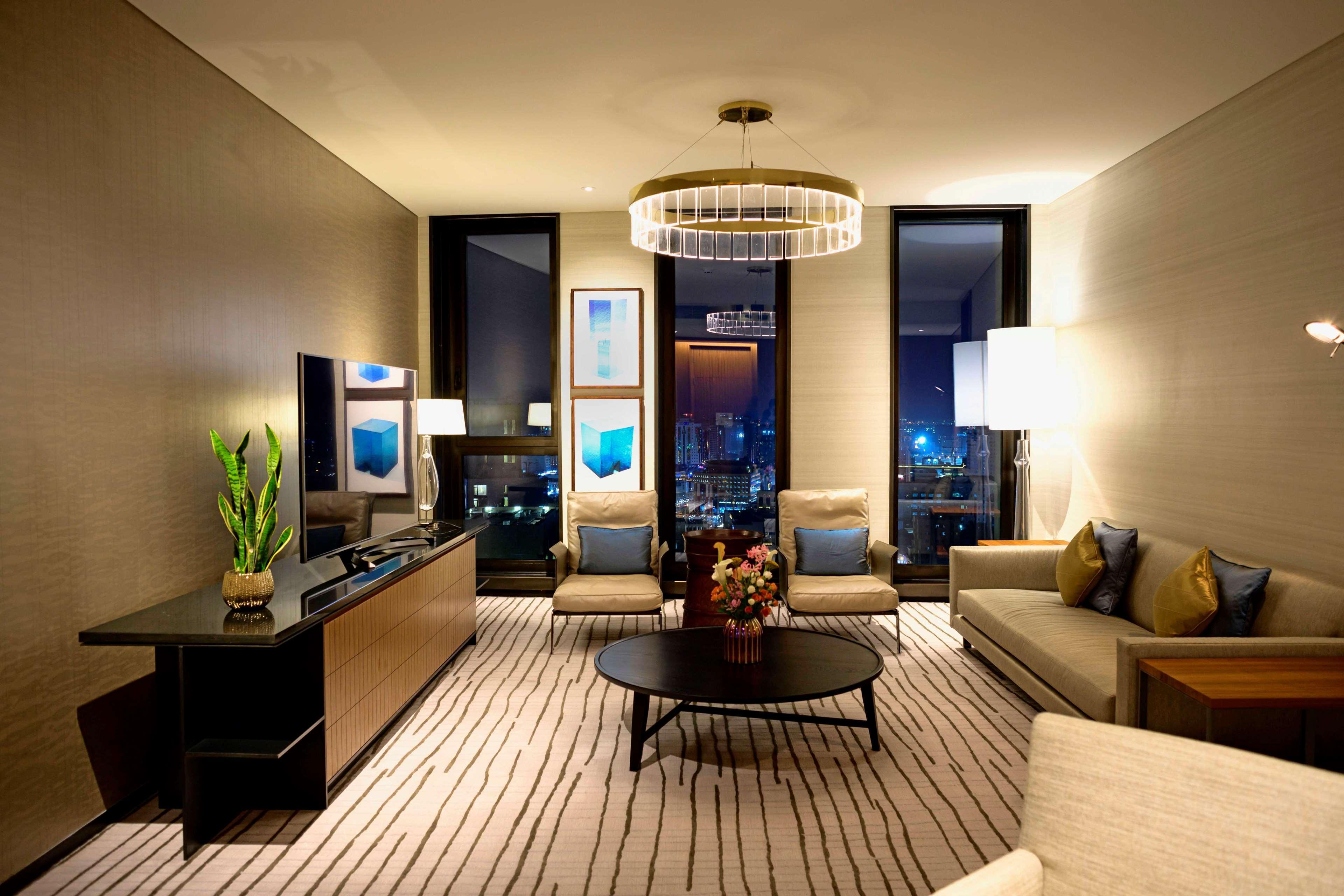 Готель Park Hyatt Доха Екстер'єр фото A suite at the hotel